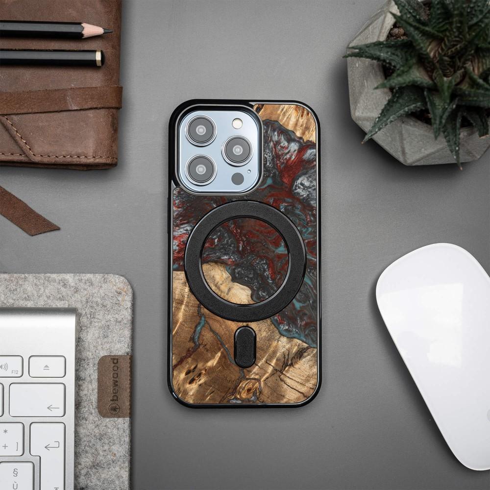 Bewood Unique case for iPhone 14 Pro - Planets - Pluto with MagSafe