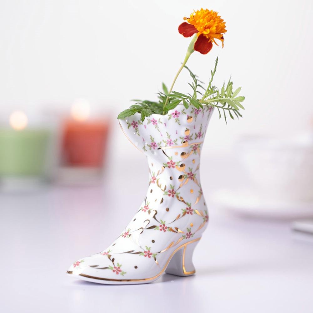 Европейские фарфоровые туфли Свадебные подарки Украшения для дома Керамические аксессуары Современные изделия ручной работы Хрустальные туфли ваза