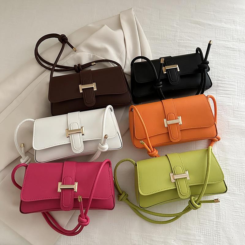 Фактурная сумка 2024 года, новый тренд осени, универсальная модная маленькая квадратная сумка, простая повседневная сумка-мессенджер с нишевым дизайном