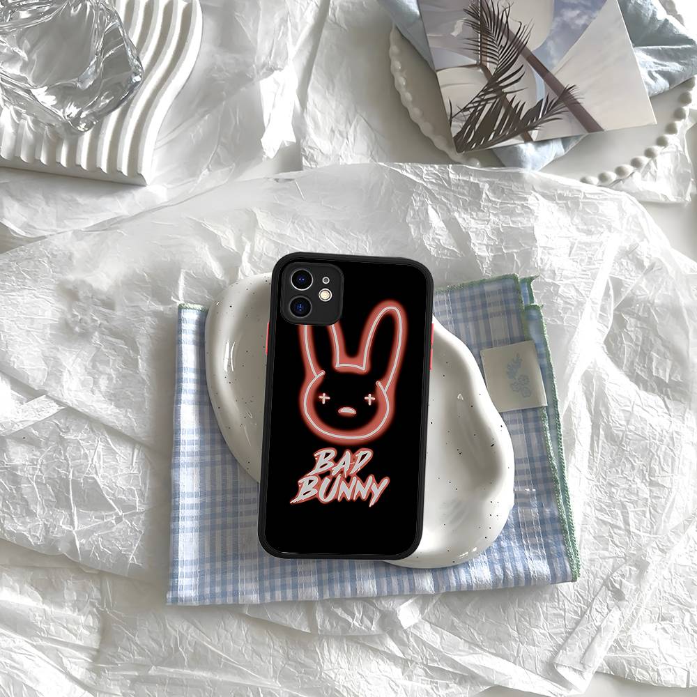 Чехол для телефона B-Bad Bunny Art для IPhone 16e 16 15 14 13 12 11 Pro Max X XS Max Plus Матовый Прозрачный
