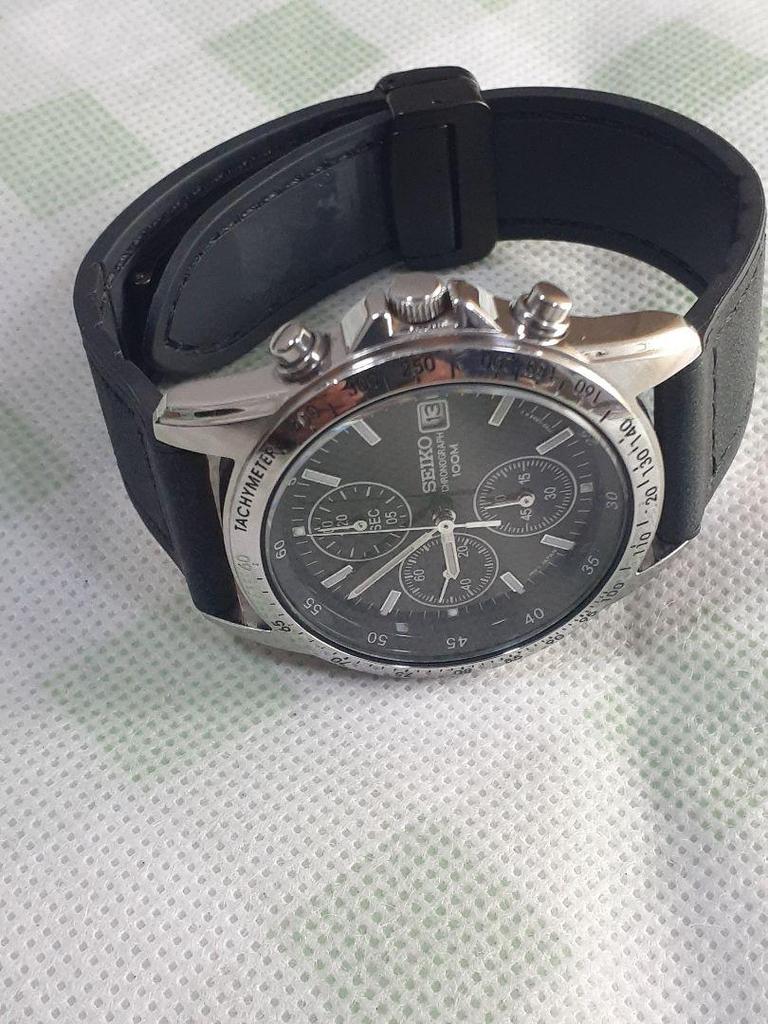 [USED] SEIKO Chronograph 100M Water Resistant Black