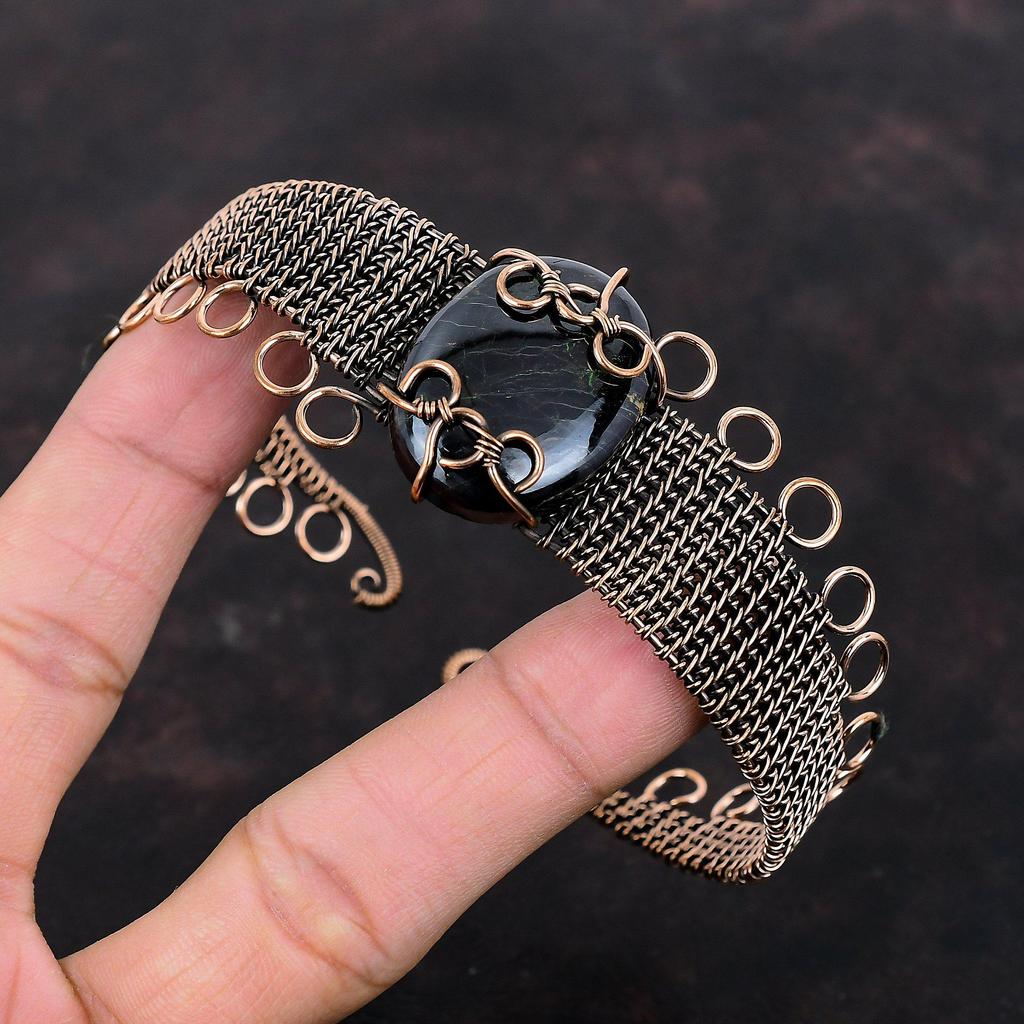 Сугилитовый медный браслет-манжета Ювелирные изделия из медной проволоки Регулируемый браслет-манжета Браслет ручной работы с драгоценными камнями Подарок для него Браслет из проволочной обмотки