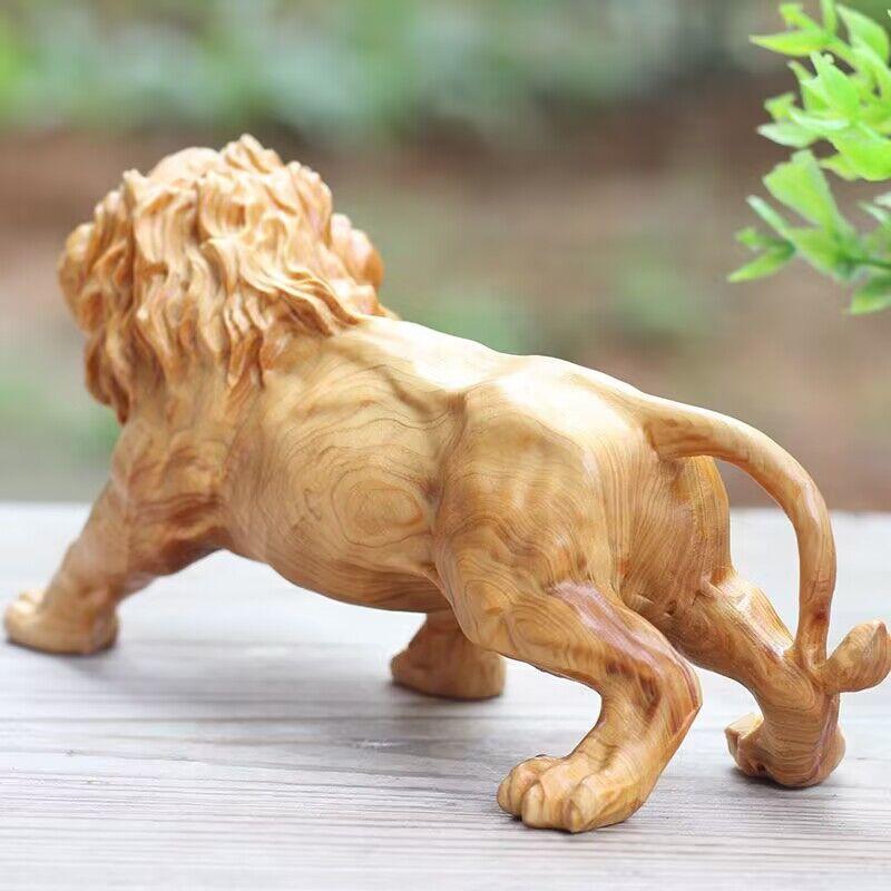 Natural Cypress Wood Lion Statue, Solid Wood Hand-Carved Animal Sculpture Home Room Office Decoration Artwork The Perfect Gift