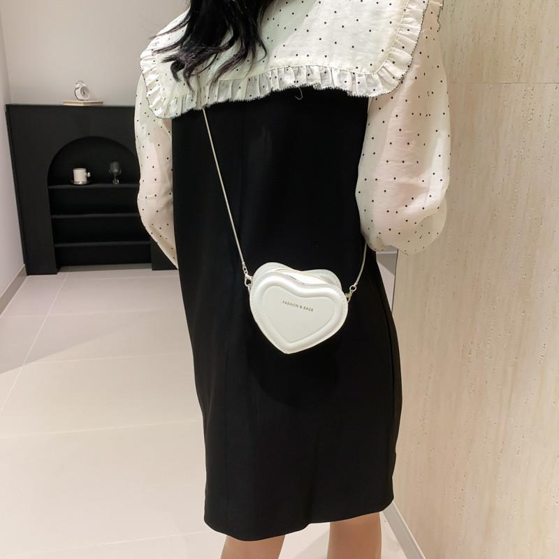 Chic Heart-shaped Crossbody Bag For Women Cute Small Trendy Everyday Purse