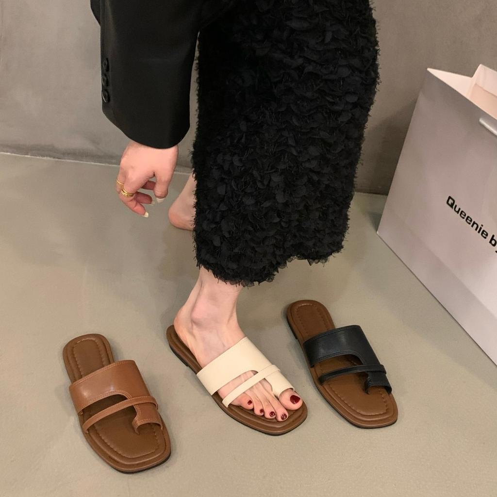 Cool Slippers Women's Shoes Summer Niche Flat-bottomed Retro Toe Wear 2024 New Summer Soft-soled Beach Sandals