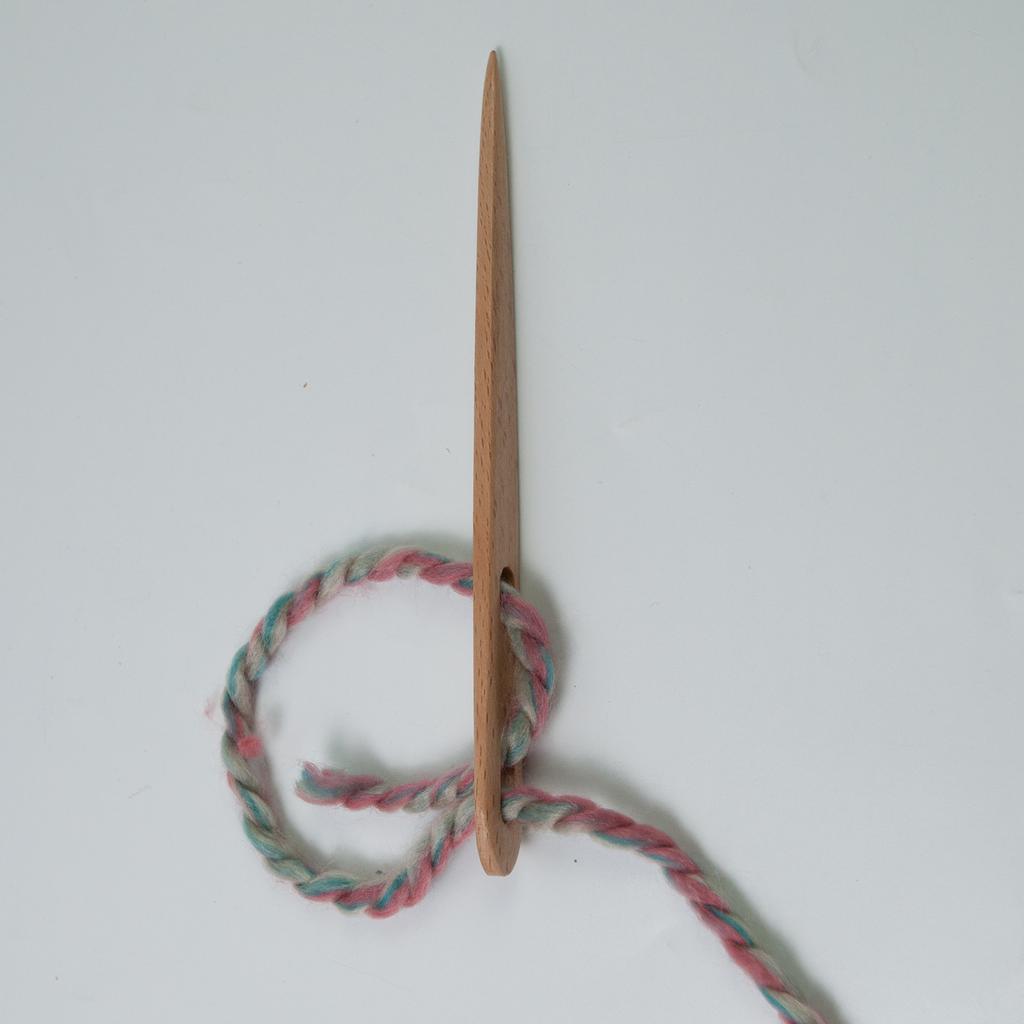 2Pcs Big Eye Crochet Needle Double Hole Crochet Needle 15mm Thick Beech Wood Knitting Needle for Weaving DIY Tapestry