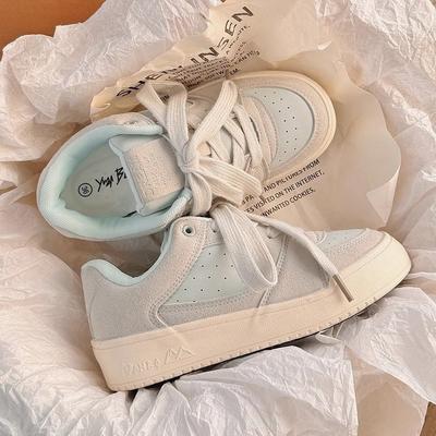 Нишевые кожаные кеды женские 2025 новая осень туфли-хлебушки универсальные студенческие платформа повседневные белые туфли ins тренд