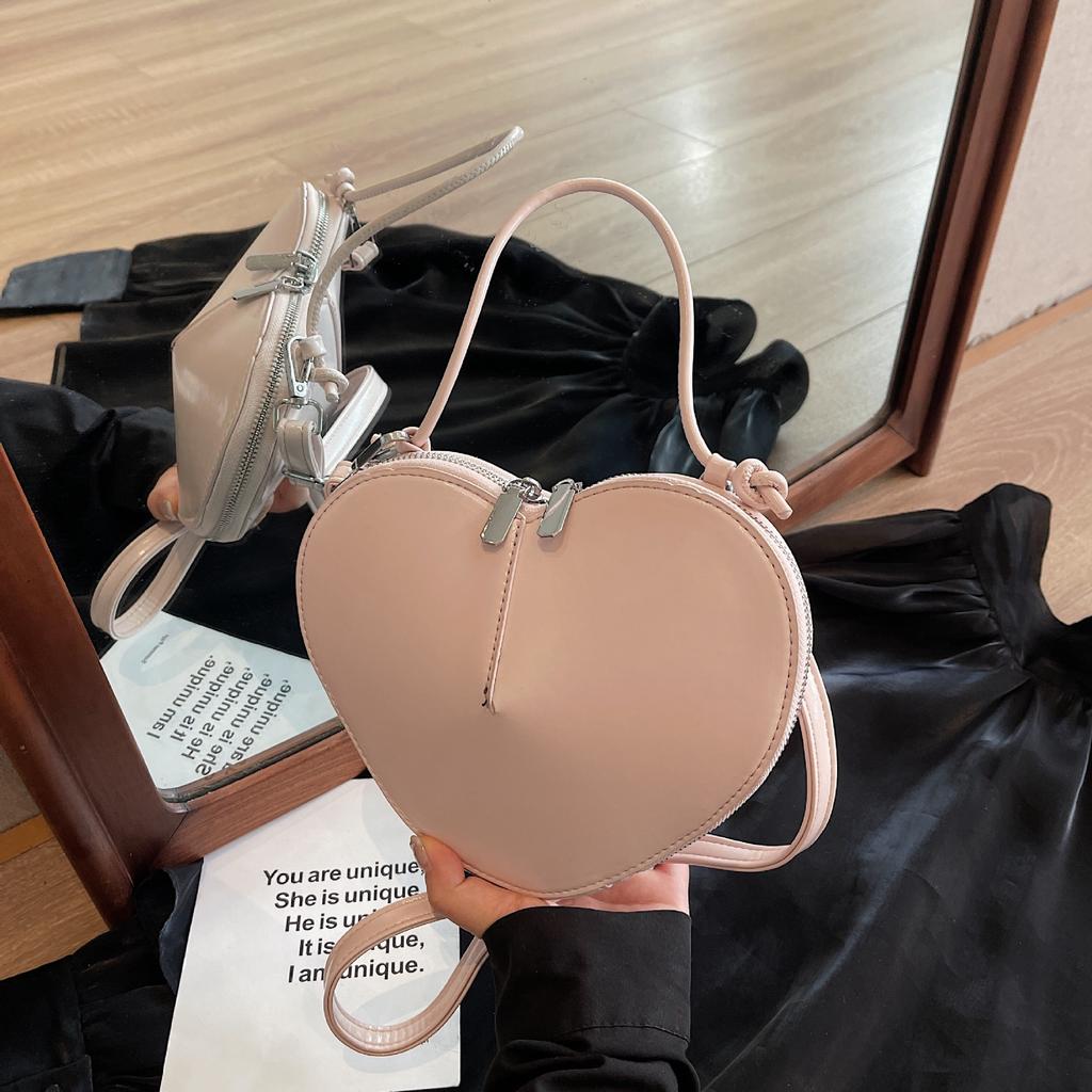 Niche Design Women's Bag Love Peach Heart Bag High Sense Simple Armpit Bag Change Mobile Phone Bag Fashion Messenger Bag