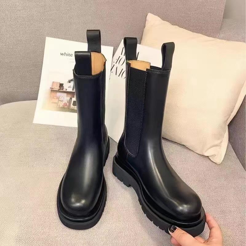 Новые женские повседневные кожаные ботинки на толстой подошве 2024 года, классический высококачественный стиль, весенне-осенние ботинки с черной подошвой, стройнящие