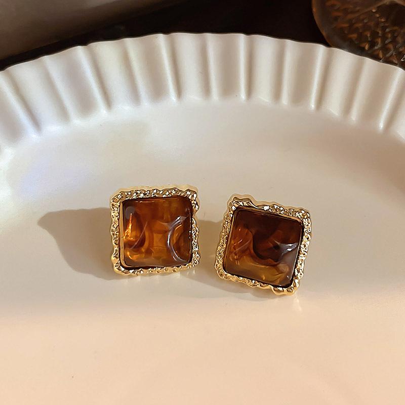 Майярдовый кофейный цвет янтарные серьги женские осенне-зимние высококлассные серьги в стиле кэжуал, серьги с нишевым дизайном в стиле легкой роскоши