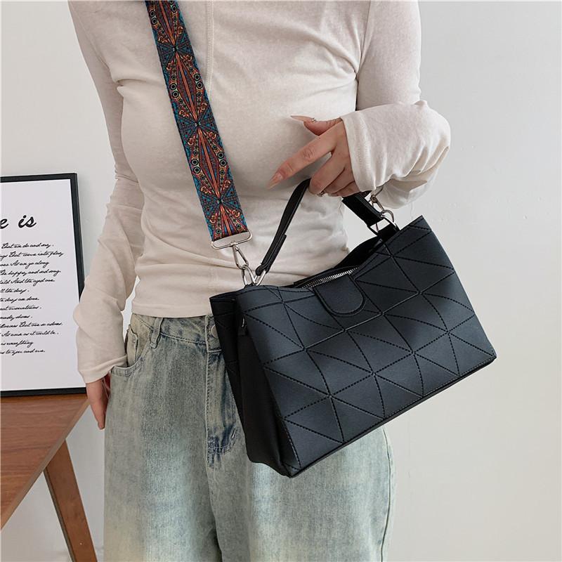 Стильная сумка-тоут из ПУ для женщин с дизайном в стиле casual chic и универсальным коричневым цветом