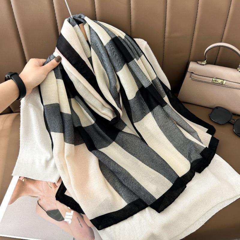 New Cotton and Linen Feel Simple Color Matching Letter O Scarf Fashion Travel Sunscreen Yarn