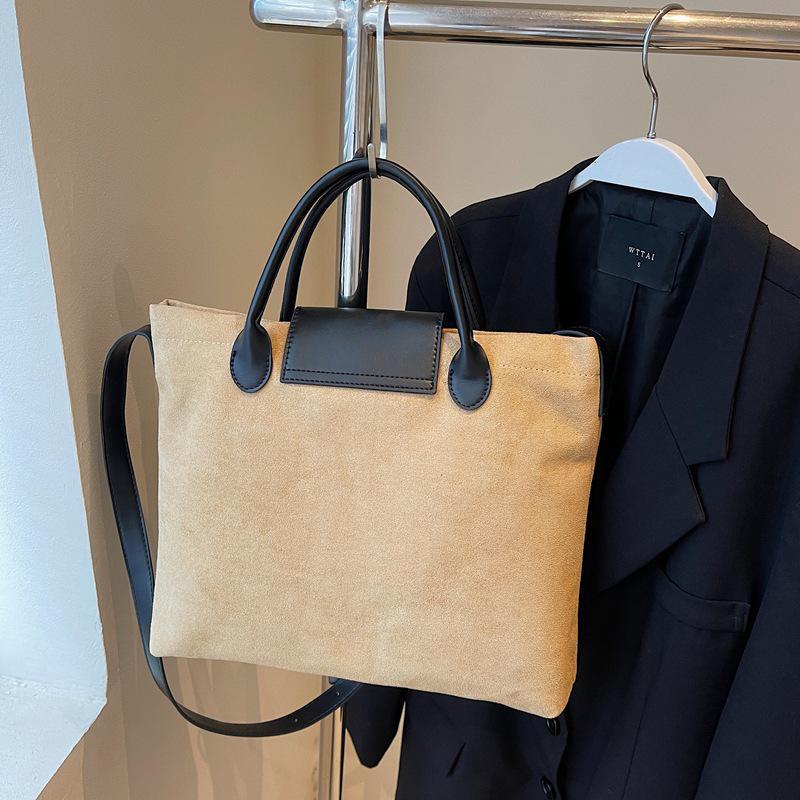 2024 Новая замшевая сумка через плечо в стиле ретро: Женская сумка-тоут/через плечо большой вместимости для осени и зимы