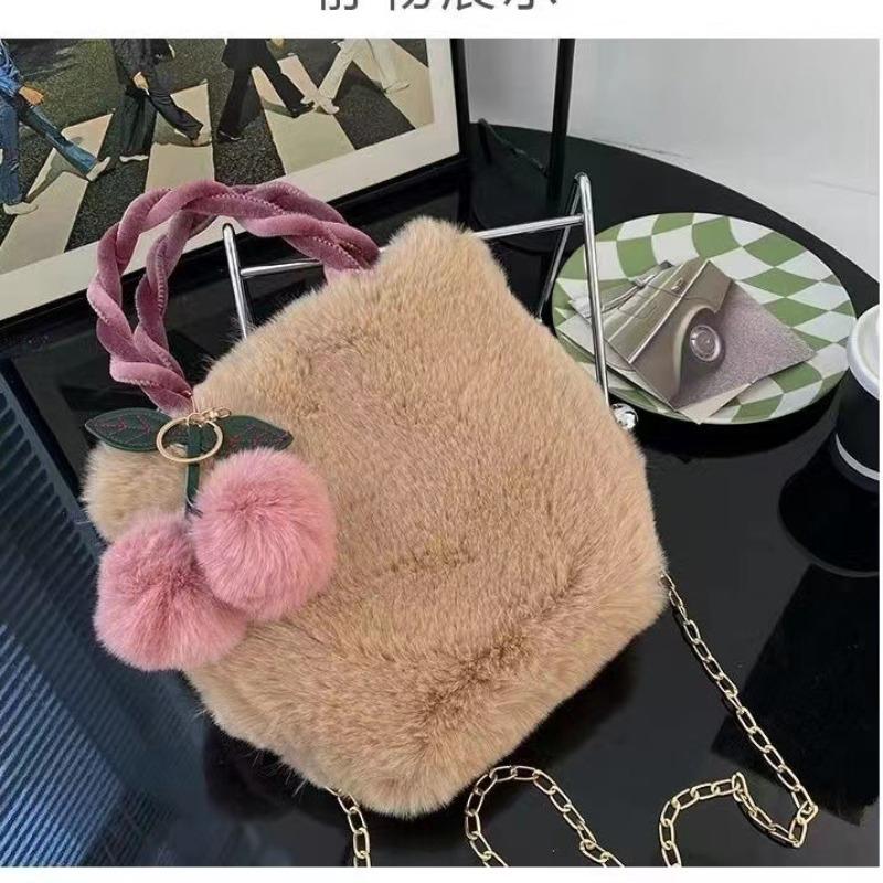 Плюшевая сумка осень и зима новая вишневая плюшевая сумка на одно плечо косая пролетная модная универсальная плюшевая сумка женская сумка