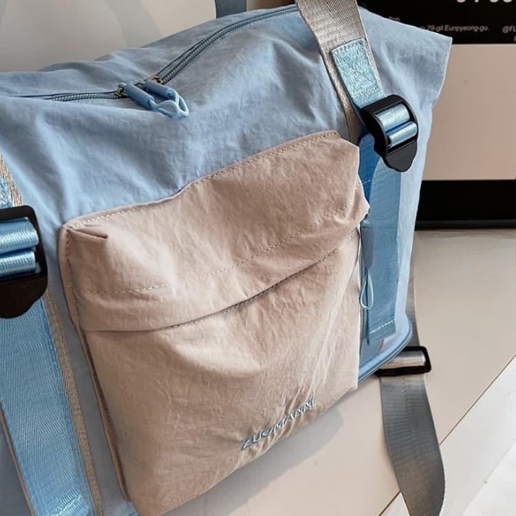 Contrasting color bottom expansion nylon wide webbing portable fitness travel bag
