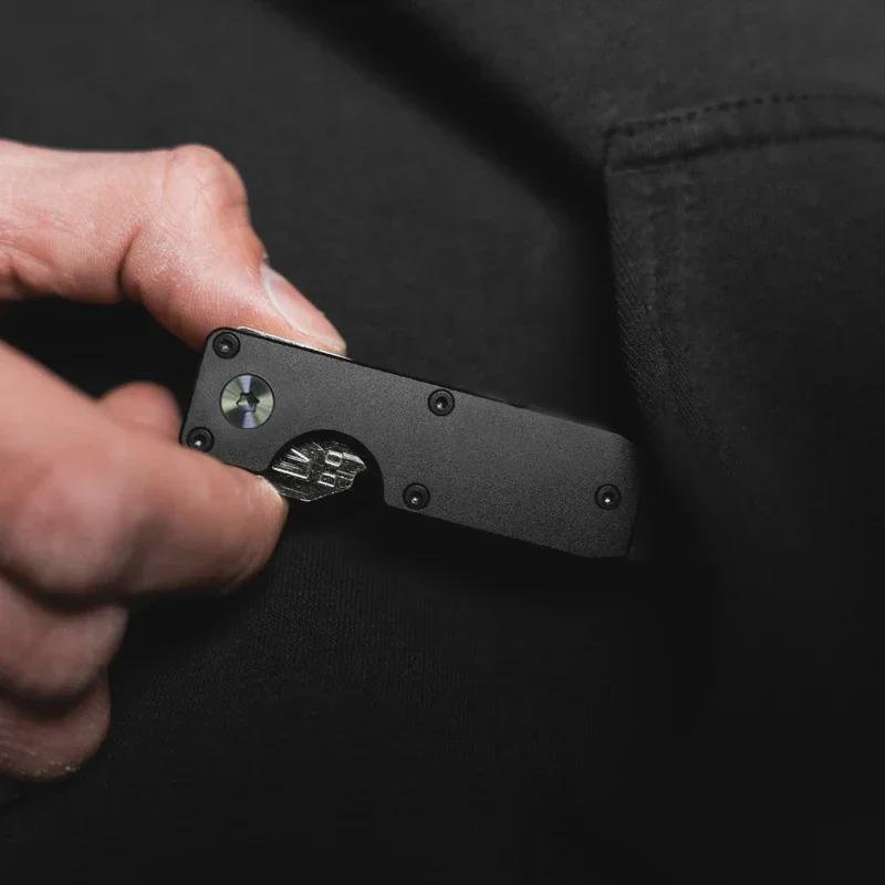 Многофункциональный металлический брелок с держателем AirTag для использования на открытом воздухе