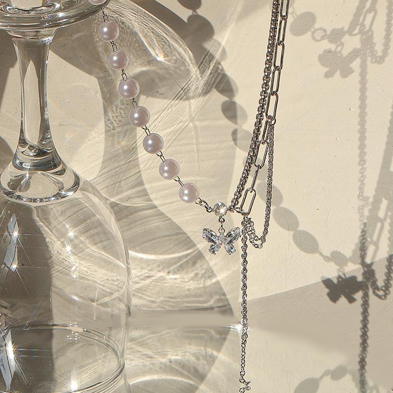 Женское ожерелье-бабочка, чокер, блестящий хрустальный кулон со стразами, 2023, новейшая цепочка для воротника, легкая роскошная маленькая подвеска на шею