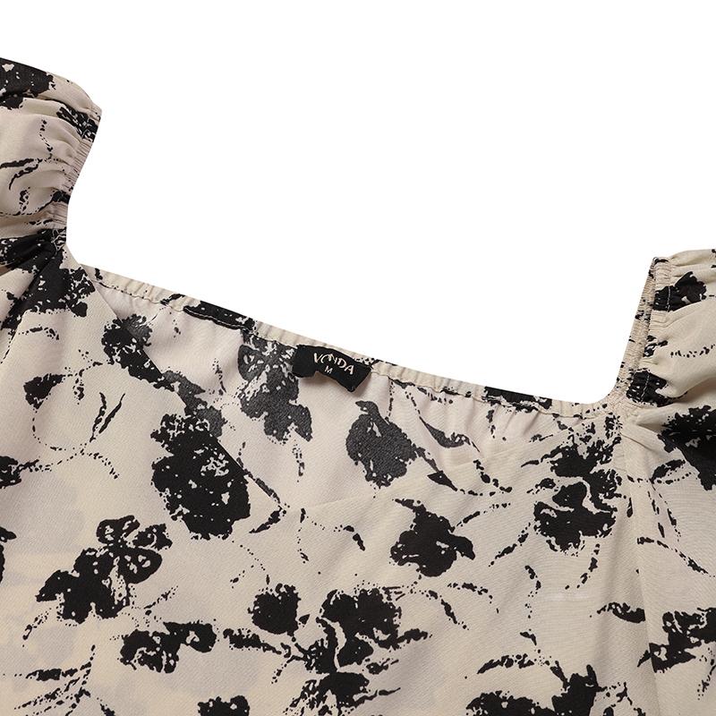 VONDA Мини-платье с цветочным принтом, короткими рукавами-буфами и квадратным вырезом