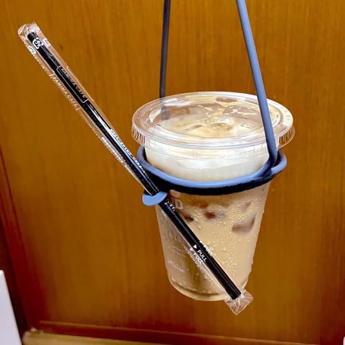 Набор из 2 силиконовых подстаканников для напитков, идеально подходит для кофе из магазина шаговой доступности, путешествий, спорта, активного отдыха, фестивалей и многого другого, включает держатель для соломинки для Co