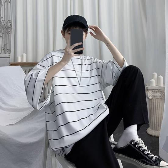 Летний мужской топ в полоску с рукавами три четверти с круглым вырезом Свободный пуловер в японском стиле с разрезом подол средней длины Мягкая повседневная футболка для подростков