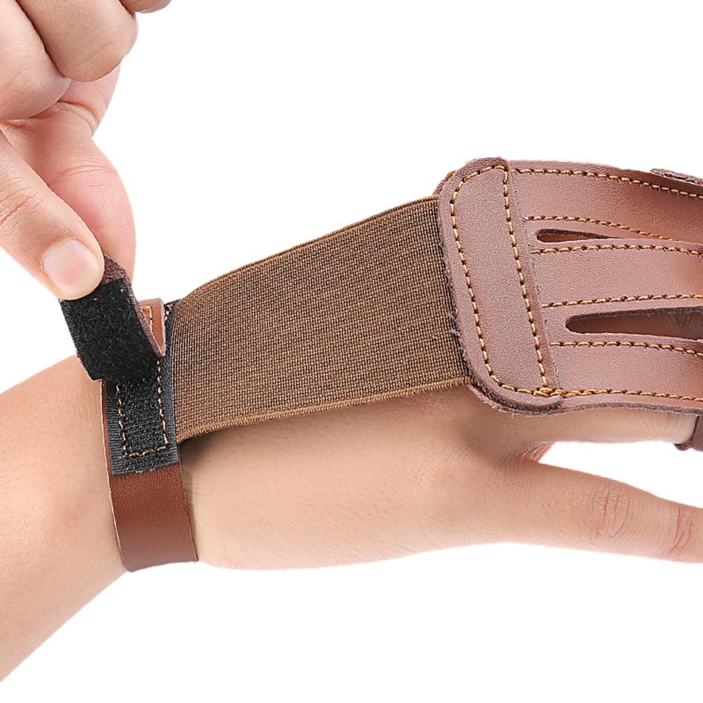 Adjustable Archery Three Finger Gloves Recurve Bow Protective Gloves Cowhide Leather Gloves Sleeve Finger Guard For Shooting