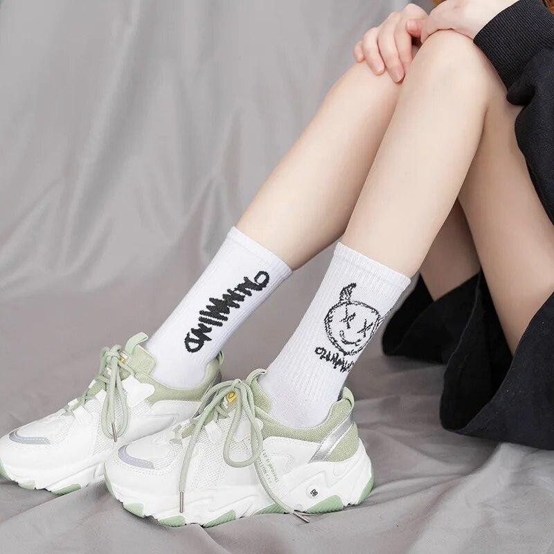 Хлопковые дышащие носки средней длины в стиле хип-хоп с мультяшным узором, женские носки для скейтборда, 1 пара мягких длинных носков для мужчин, японский