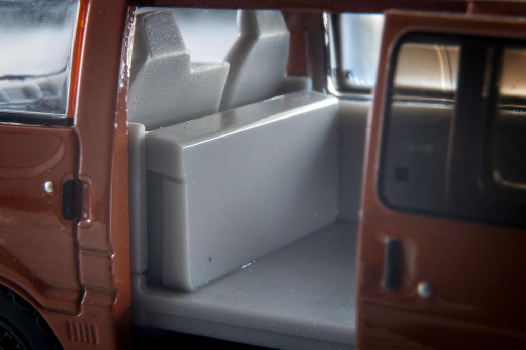 Tomytec Tomica Limited Vintage Neo Scale Mazda Bongo Brawny Van Custom Version with Roof Rack and Finished Model 1/64 LV-N310d (Brown) Figure,