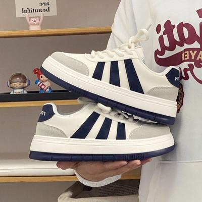 Корейские молочные фуфу маленькие белые туфли женские 2025 весна толстая подошва нишевый дизайн чувство повседневные кеды на платформе круглый носок туфли-хлебцы