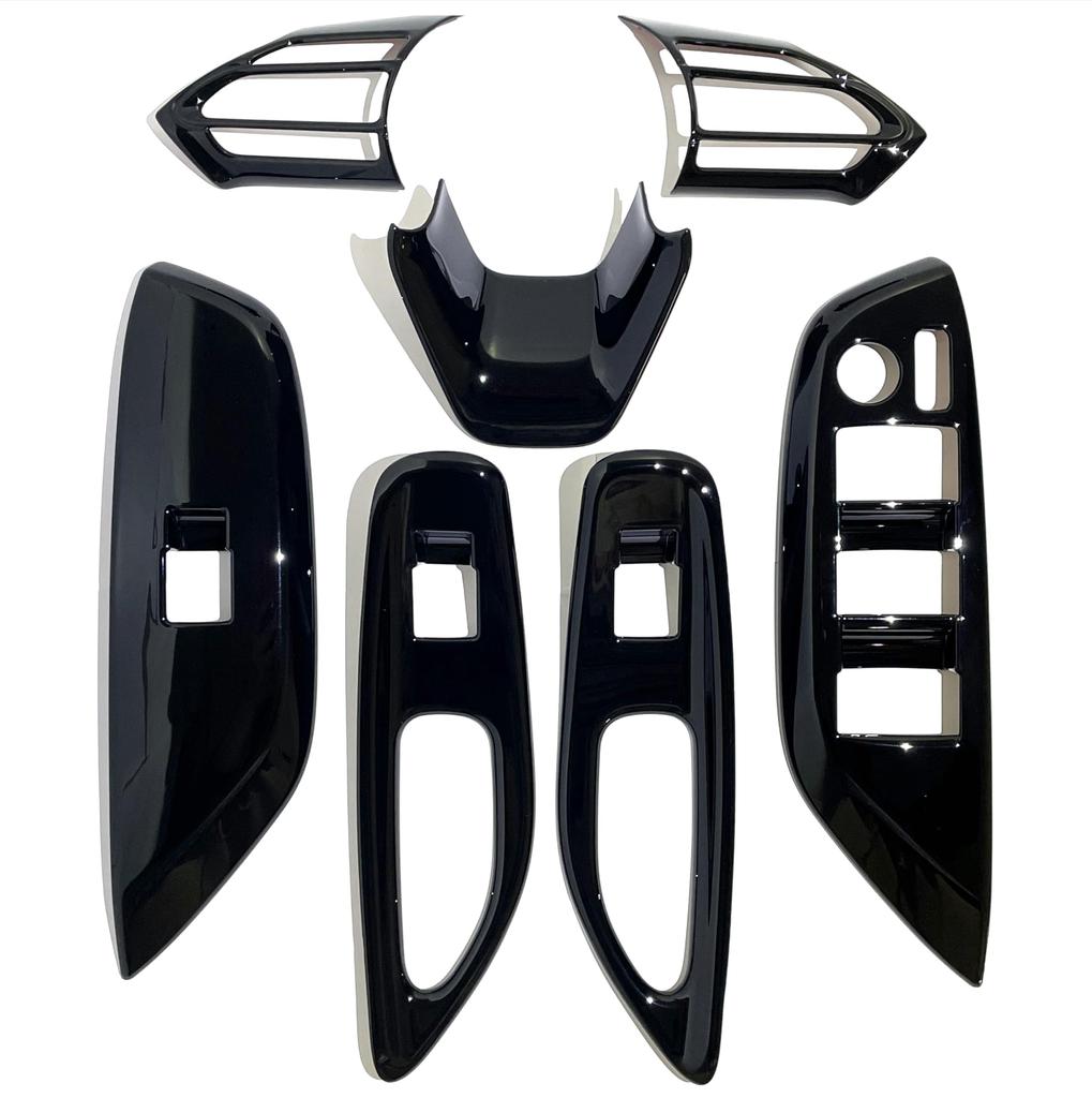 Комплект накладок на руль и переключатели дверей для интерьера Yaris Cross (10 серия) Аксессуары, Запчасти, (Фортепианный черный)