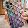 Яркий клетчатый прозрачный противоударный чехол для iPhone 14/15/16/17 Pro Max.