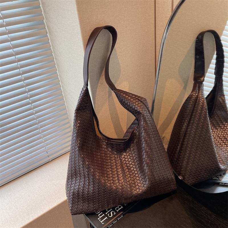 Casual Large-capacity Bag Female Popular Versatile Foreign Style Shoulder Bag Bucket Bag