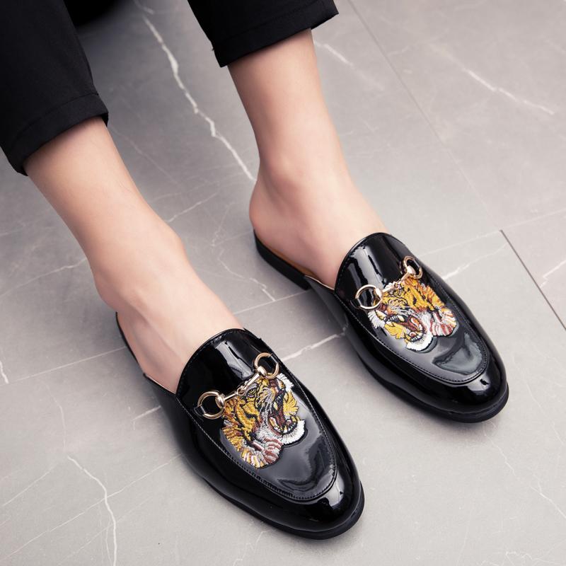 Британский стиль мода черный вышивка мужские мокасины обувь блестящая кожа повседневная обувь мужчины удобные полутапочки мужчина Zapatos Hombre