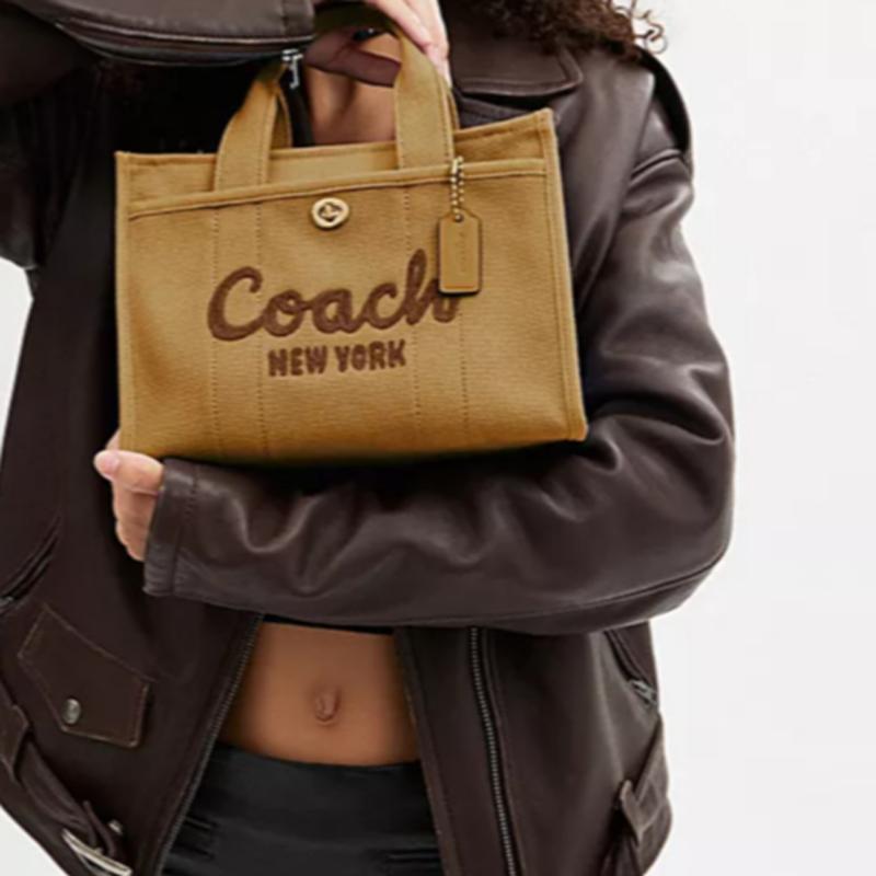Coach Женская сумка-тоут из холста и атласа Cargo 26 с верхней застежкой-молнией, цвет имбирно-желтый CP164-B4XR7