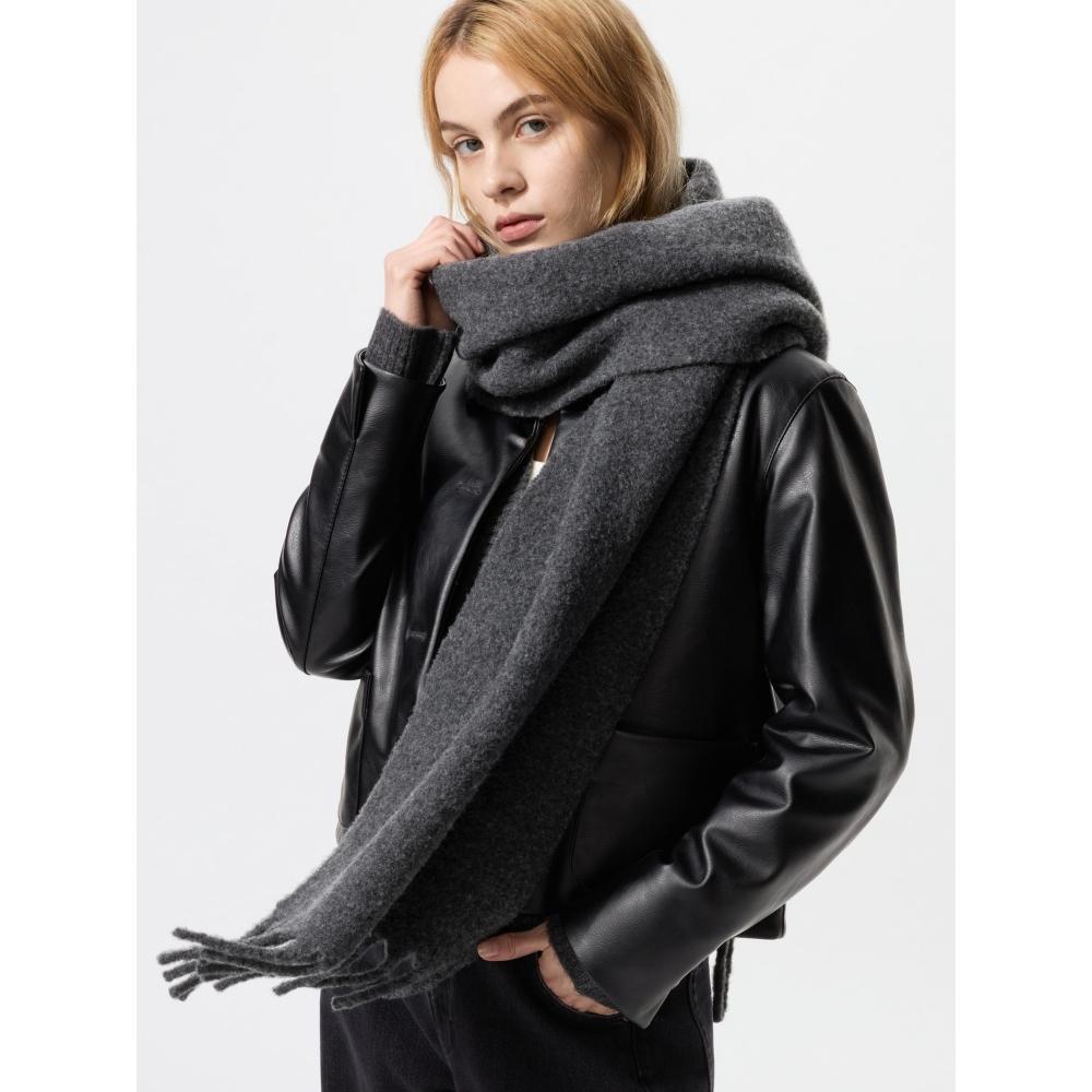 Uniqlo Soupleyang Chunky Stole