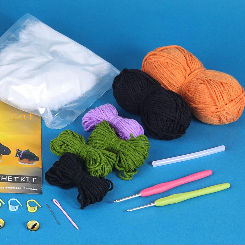 Набор для вязания крючком «Волшебная тыквенная кошка» от Fenrry для начинающих. Наборы для вязания животных с инструкциями и пошаговыми видеоуроками.