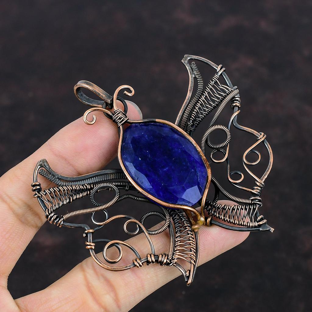 Граненый кулон из синего сапфира, обернутый медной проволокой, ручной работы, кулон-бабочка, драгоценный камень, медные украшения, подарок для него, украшения из проволоки