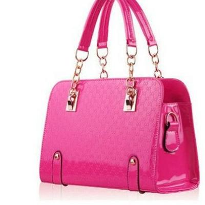 2024 Мода Женская Европейская и Американская Структурированная Сумка через Плечо на Цепочке с Тиснением