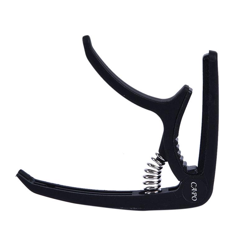 1 гитарный каподастр и 5 медиаторов для акустической электрогитары. Аксессуары