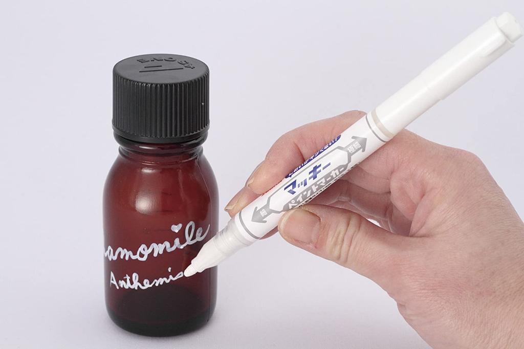 Zebra Maki Paint Marker Extra Fine Point and Oil-Based Pen, Gold, Silver, White, 3-Color Set, YYTS20-AZ-3C