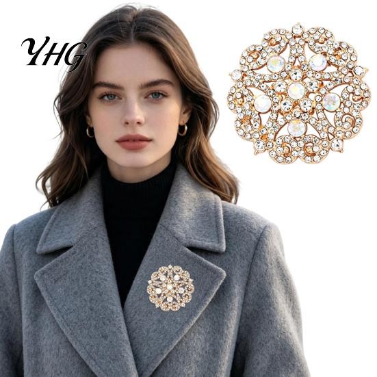 Wedding Party Jewelry Hollowout Star Rhinestone Brooch for Women, Dainty Decorative Lapel Daily Wear Pin, Sparkling Accessory