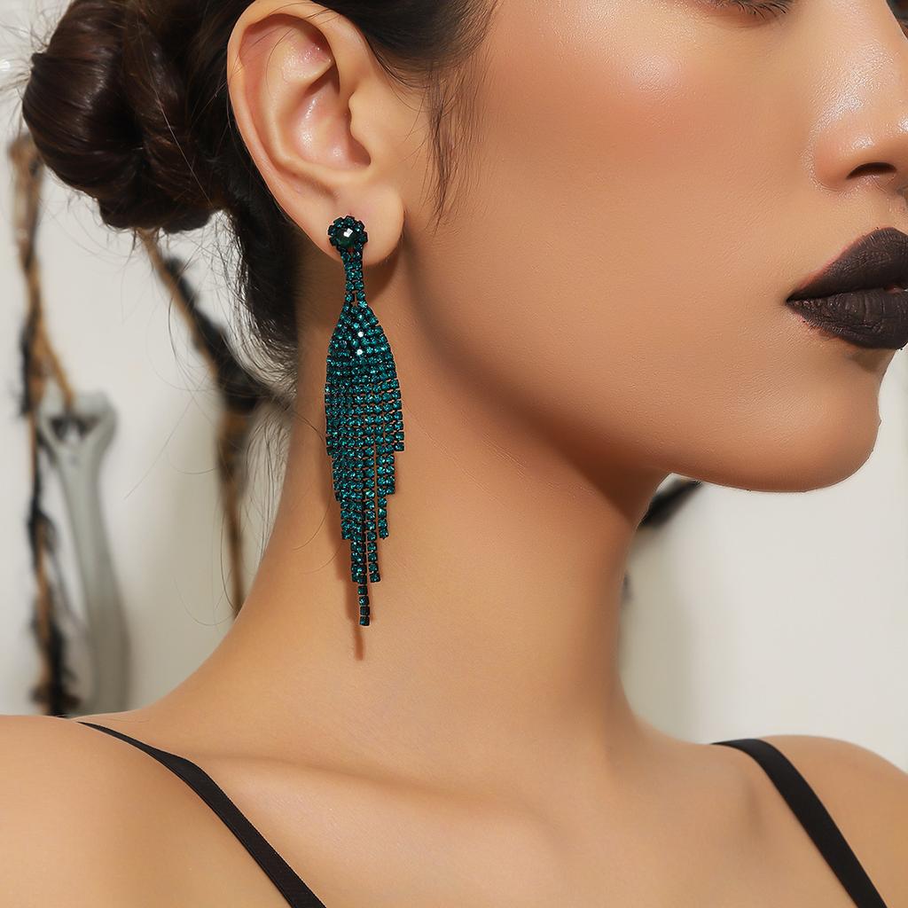 Классические винтажные зеленые длинные серьги с бахромой