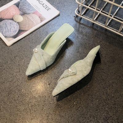 Французский жемчуг маленький ароматный ветровой мешок головные полутапочки женская верхняя одежда 2025 новый острый нос легкий рот толстый каблук сандалии