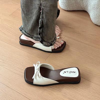 Темперамент интернет-знаменитости ретро белые шлепанцы на одной перемычке женская обувь 2025 новая летняя увеличивающая рост юбка сандалии на толстой подошве
