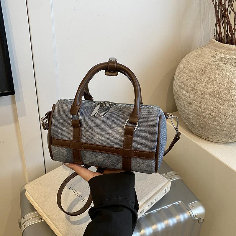 Популярная в этом году маленькая женская сумка осень-зима ретро 2025 новая универсальная наплечная сумка-мессенджер портативная сумка-подушка