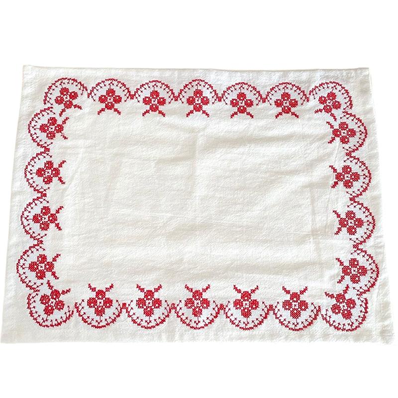 1Pc Placemat Retro Style Cotton Rural Style Embroidered Originality Photography Props Decorative Cloth Figure