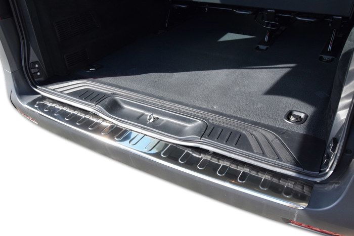 J&amp;J AUTOMOTIVE | Protection en chrome sur mesure Pour Mercedes Vito W447 depuis 2014