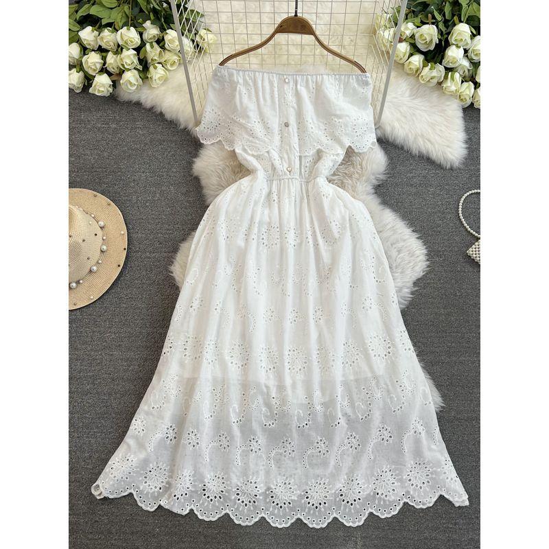 Vacation Style off-Shoulder Waist Slimming Embroidered Dress
