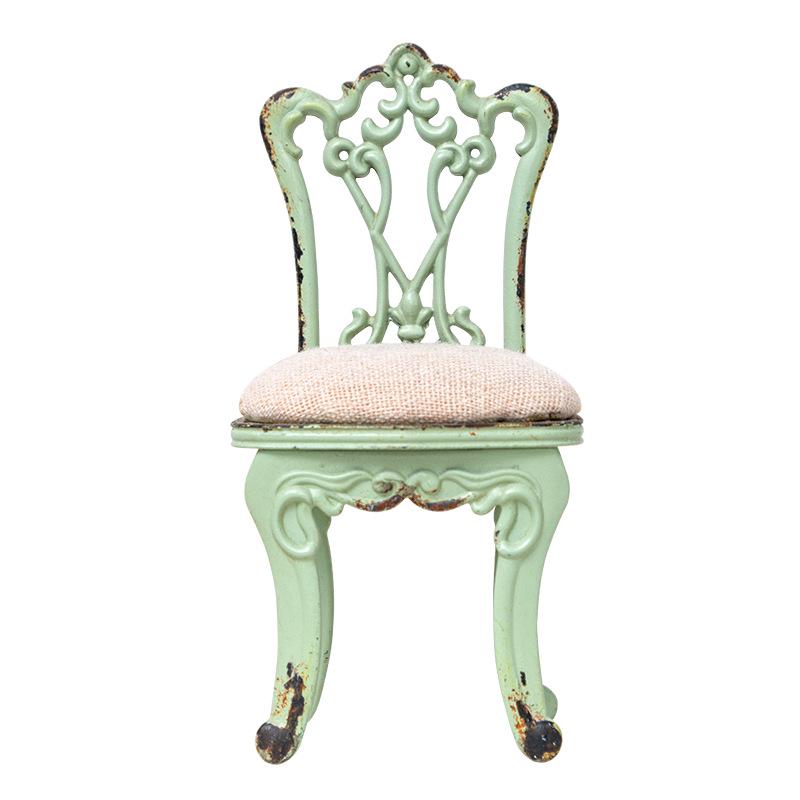 Mini Retro Jewelry Rack: Soft American-Style Vanity for Earrings and Nail Art