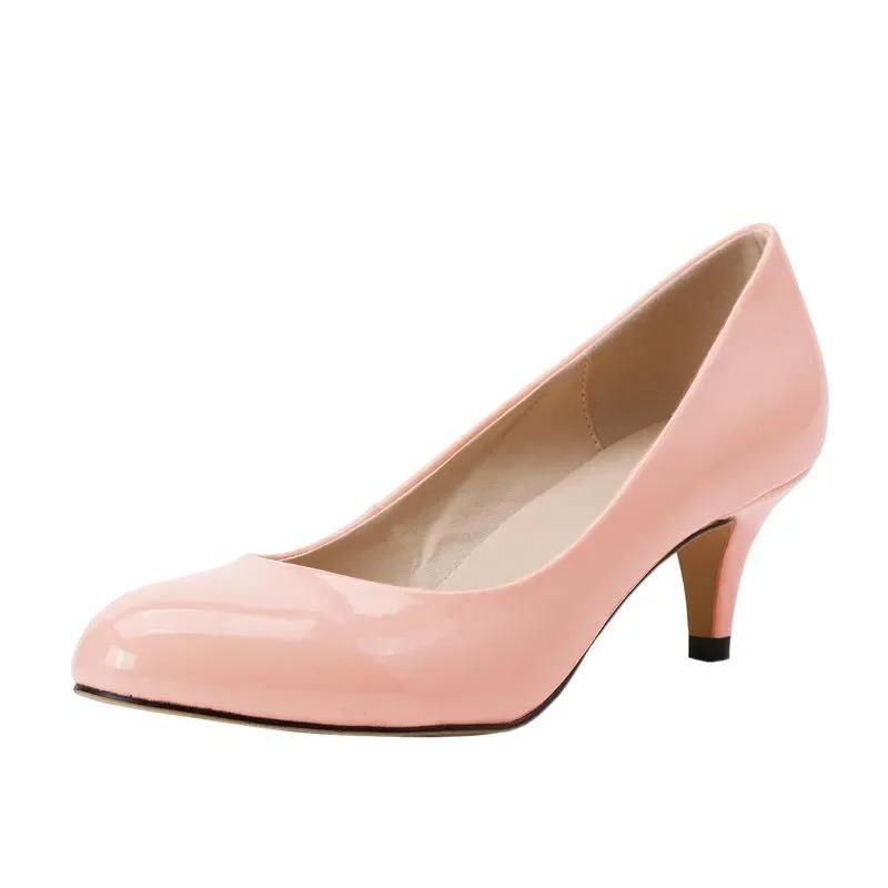 Новые женские туфли-лодочки из лакированной кожи на низком каблуке 5 см, сексуальные туфли с острым носком для офиса и леди, свадебные туфли телесного белого цвета