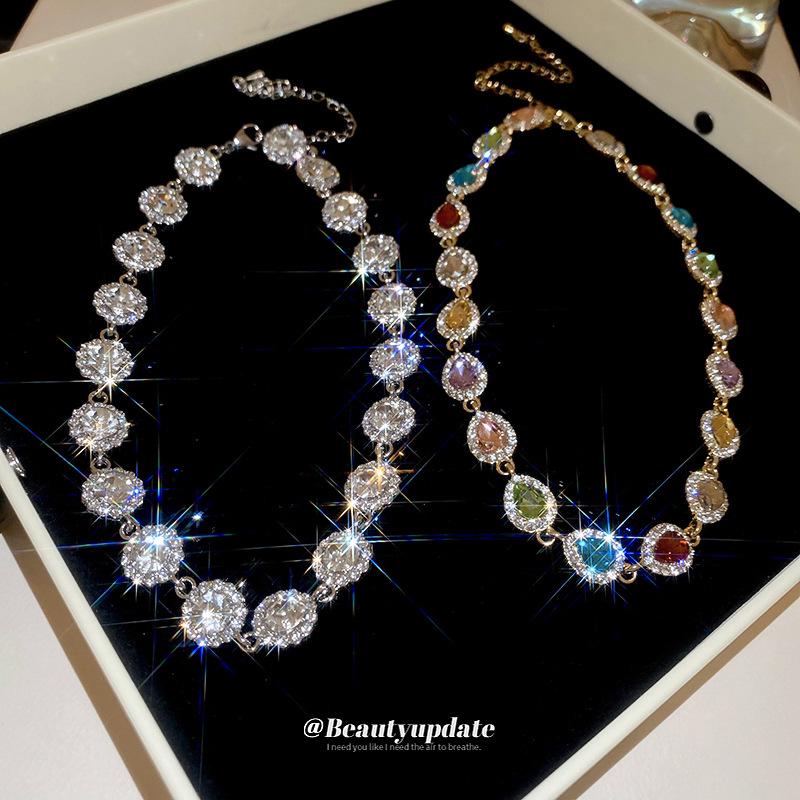 Vintage Teardrop Rhinestone Colorful Necklace: Retro High-End Clavicle Chain Court Style Choker for Women